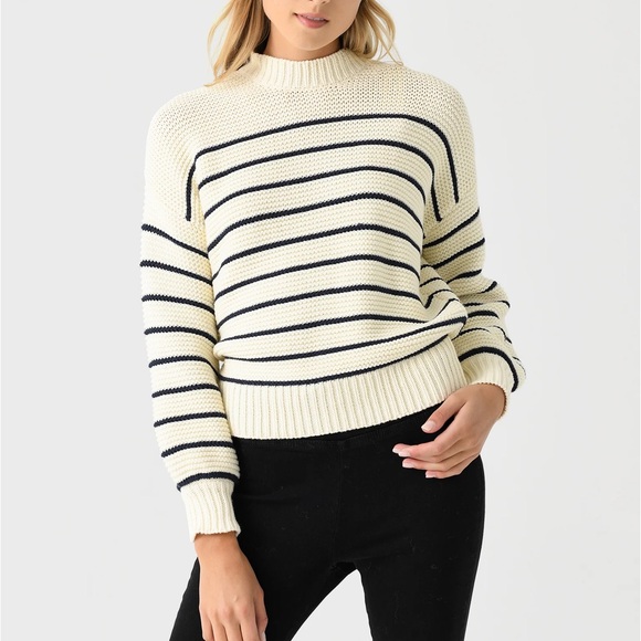 Alex Mill Button-Back Crewneck Sweater in Stripe - Picture 3 of 11